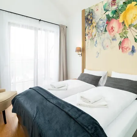 Karpatia, Sun & Snow Apartment