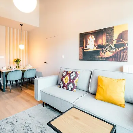 Karpatia, Sun & Snow Apartment *