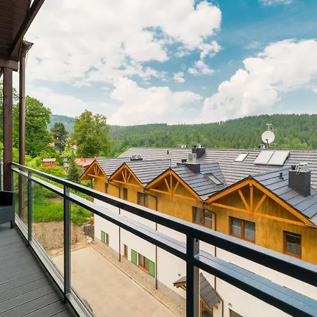 Karpatia, Sun & Snow Apartment