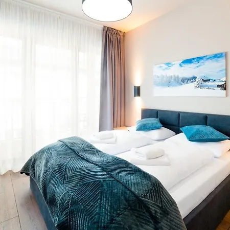 Karpatia, Sun & Snow Apartment *